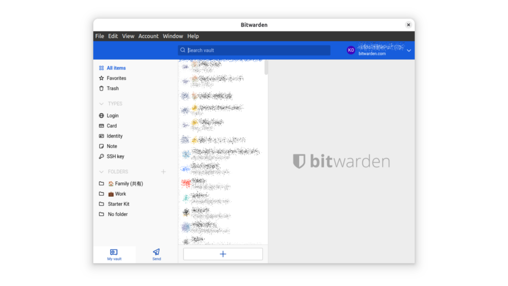 Bitwardenのインターフェースが表示されている画面。左側にはアイテムリストとフォルダがあり、右側にBitwardenのロゴが見える。